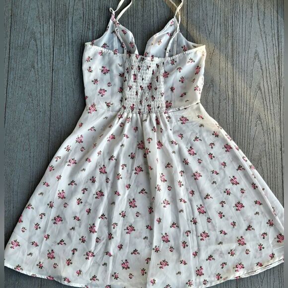 RUE 21 spring summer v neck adjustable spaghetti strap WHITE FLORAL DRESS new - Picture 12 of 16